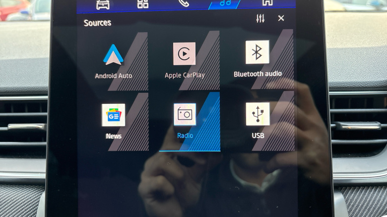 Renault Symbioz 1.6 E-Tech FHEV 145 Iconic Esprit Alpine 5dr Auto Hybrid Estate